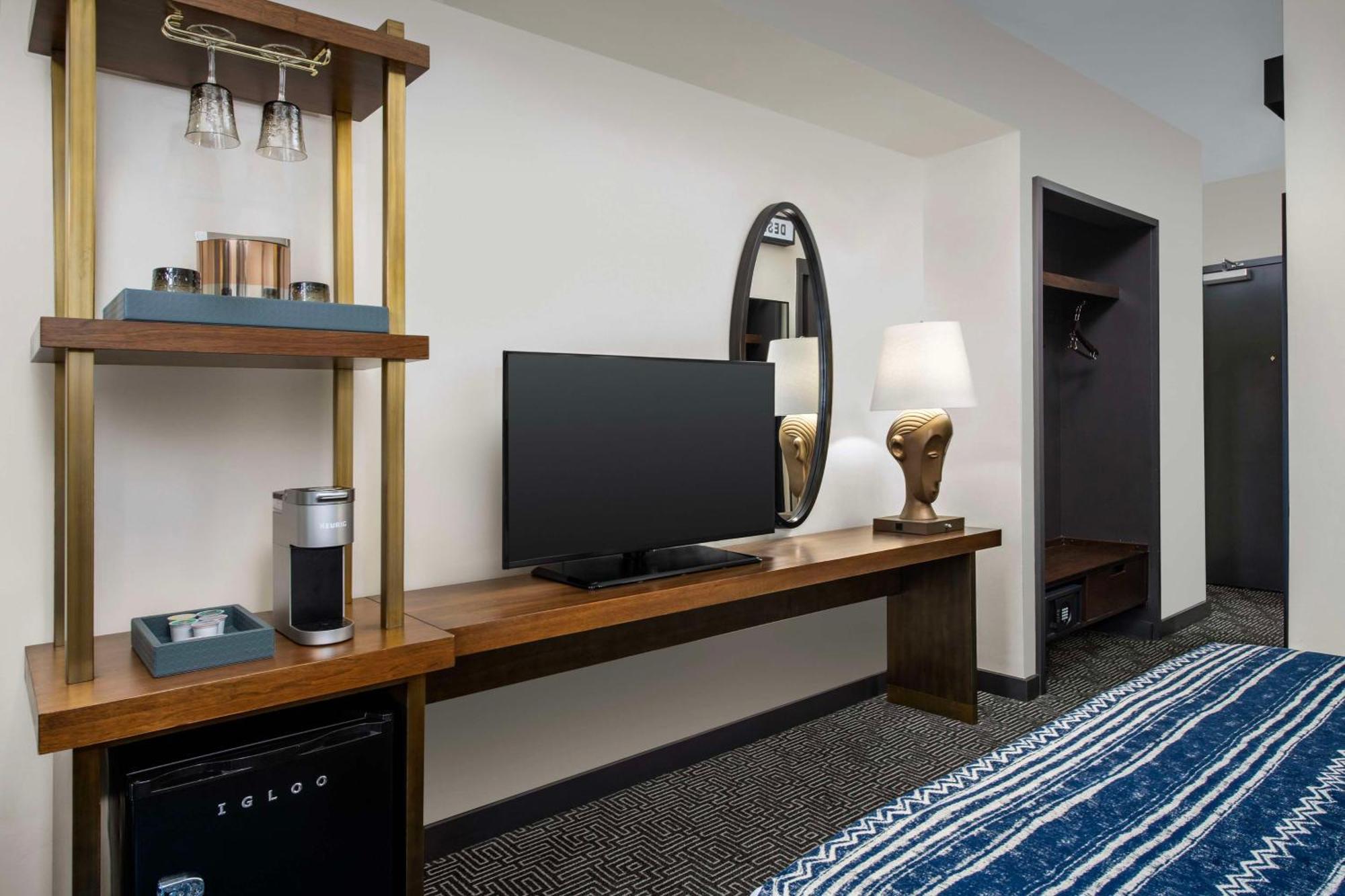 Troubadour Hotel ניו אורלינס מראה חיצוני תמונה